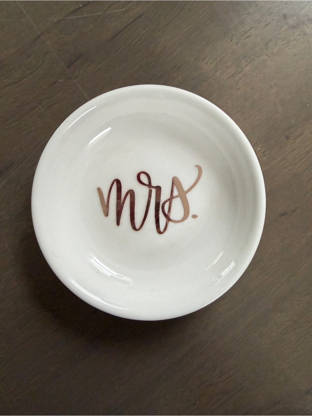 White Ceramic "Mrs." Script Bowl Trinket Dish, Round Glossy Finish Wedding Theme